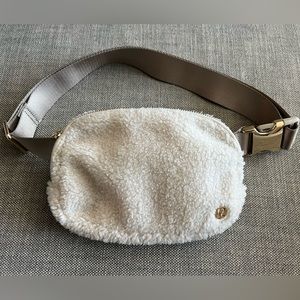 LULULEMON Fleece Everywhere Belt Bag in Light Ivory